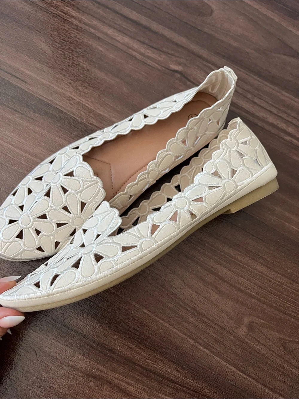 Women's Cream Floral Cutout Slip-On Flats - Picture 5 of 6